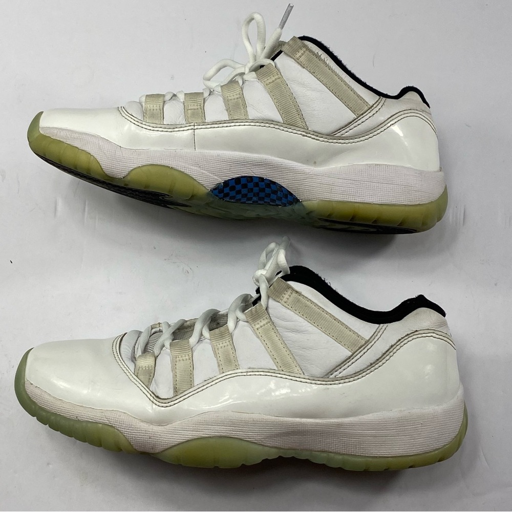 NIKE AIR JORDAN 11 Retro Low GS White Legend Blue 528896–117 Youth size 7Y